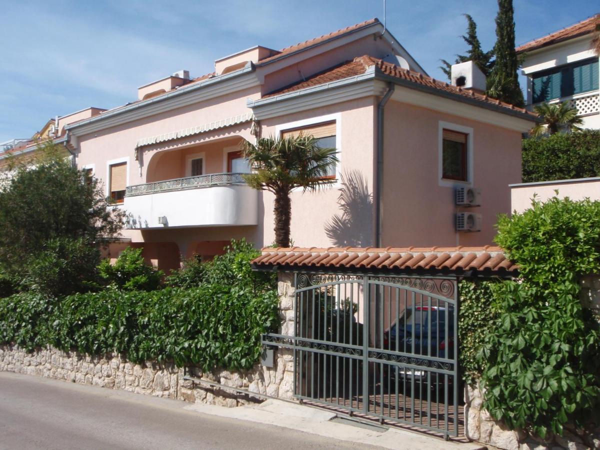 Apartments 30 M From The Beach Crikvenica Exterior photo